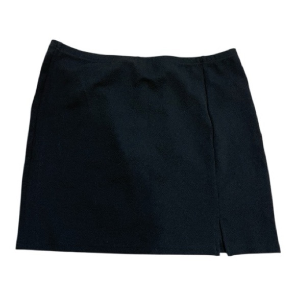 SHEIN Black Mini Skirt - Picture 2 of 4